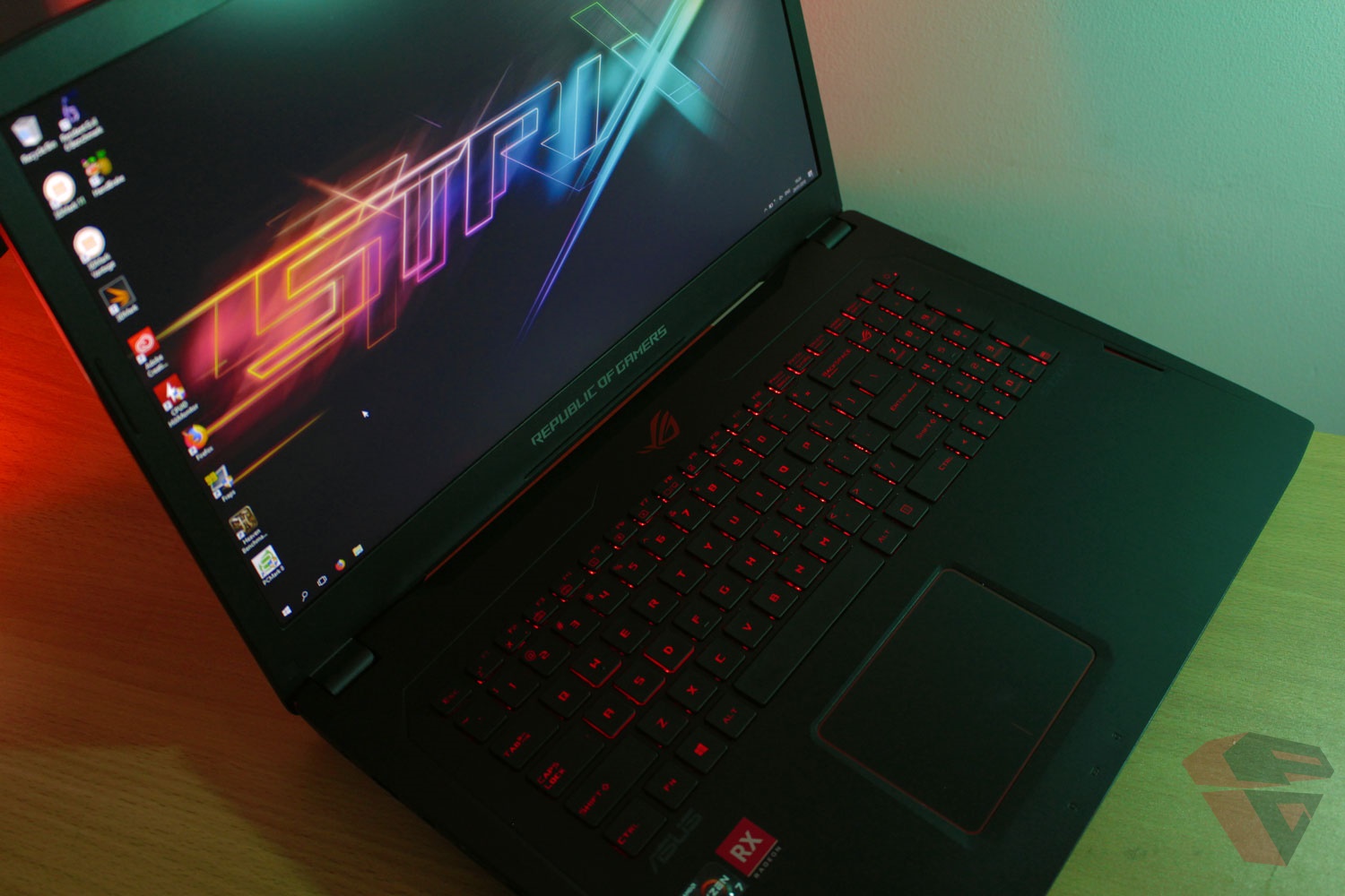 Review Asus ROG Strix GL702ZC – Mobile Workstation Dengan Performa CPU ...