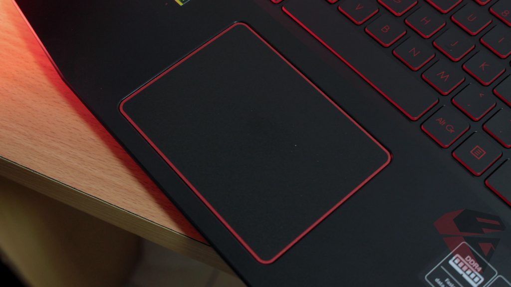 Review Acer Nitro 5 - Touchpad