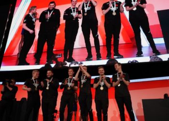 ECS 8: Bintang Merah Astralis Merebut Gelar Kembali