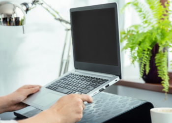 Tips Merawat Laptop Baru Biar Awet