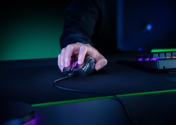 Razer Meluncurkan NAGA X, Mouse Gaming MMO Teringan