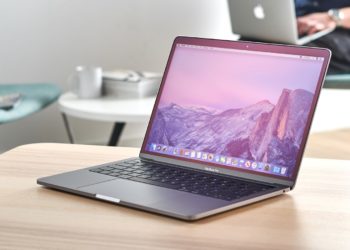 Apple Merilis Pembaruan macOS (lagi) Terkait Tidak Terhubungnya Hub dan Dock Pihak Ketiga pada MacBook Terbaru