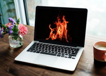 Hati-hati Laptop Jebol! Ini yang Perlu diperhatikan Saat Main Game dalam Waktu Lama