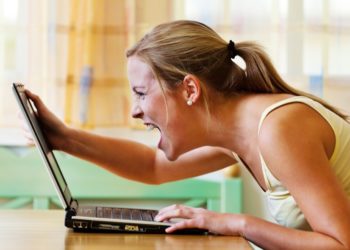 Jangan buru-buru, atasi masalah laptop gaming dengan cara-cara ini.