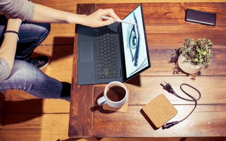 ASUS VivoBook Flip 14 (TM420), Laptop Convertible Powerful untuk Content Creator Muda