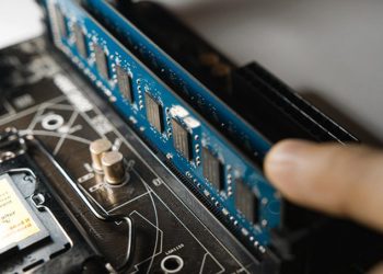 Ini cara cek kapasitas RAM maksimal