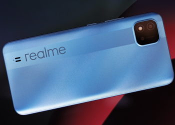 realme C11 2021, Hape Sejutaan Baterai Badak