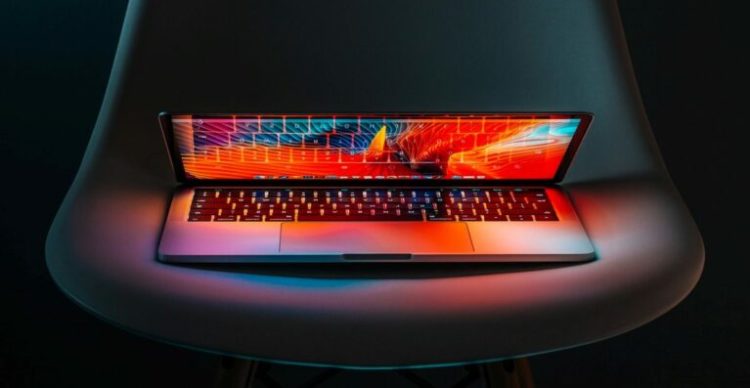 laptop desain grafis terbaik 2021