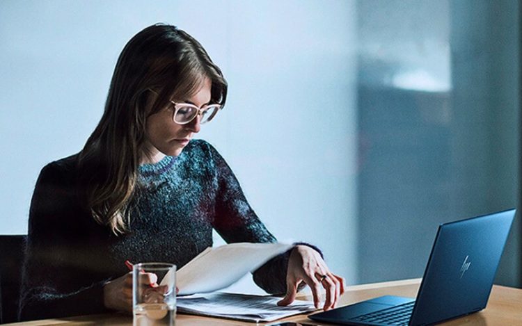 Deretan Laptop HP Dengan Baterai Paling Tahan Lama