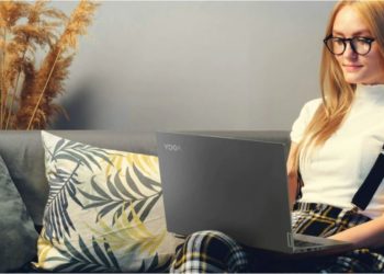 Laptop Lenovo Bertenaga Ryzen dengan OLED