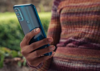 spesifikasi moto g71