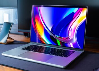 Apple Akan Meluncurkan Macbook OLED 13 Inci Untuk Tahun 2024
