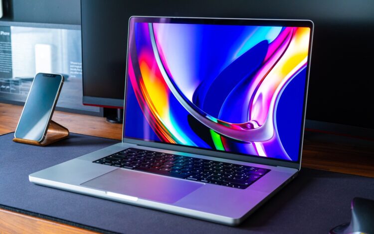 Apple Akan Meluncurkan Macbook OLED 13 Inci Untuk Tahun 2024