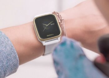 Layar Oled di Garmin