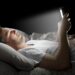tidur dengan smartphone