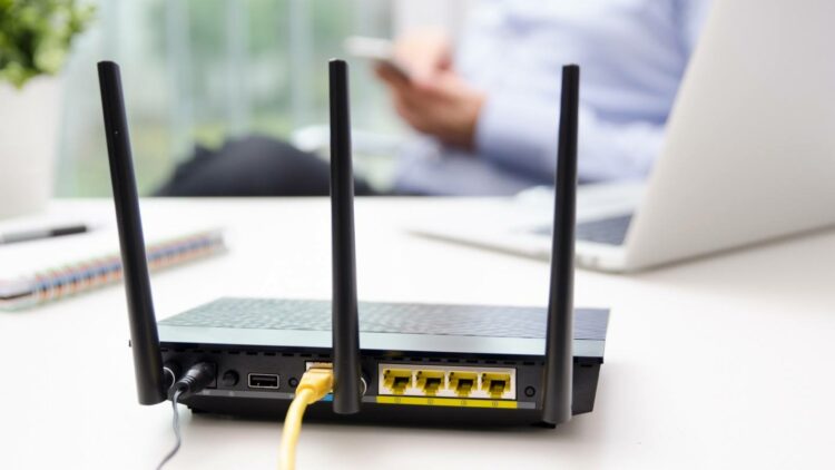 8 Cara Meningkatkan Sinyal WiFi, Gak Perlu Upgrade Router!