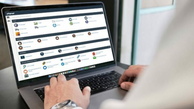 Perbandingan cPanel vs SPanel