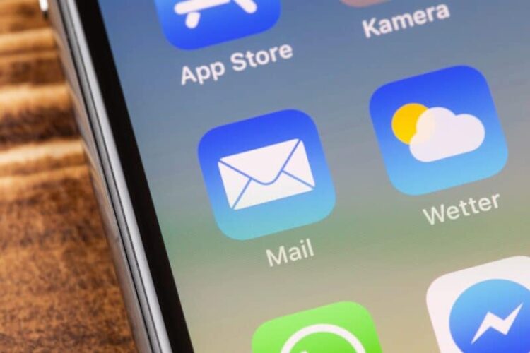 Fitur Email di iPhone