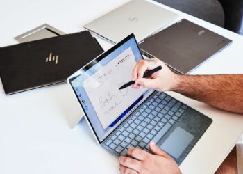 6 Keuntungan Laptop Layar Sentuh, Baca Sebelum Membeli!