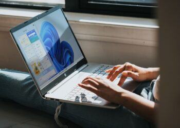 Cara Mengaktifkan Night Light di Windows 11, Anti Radiasi!