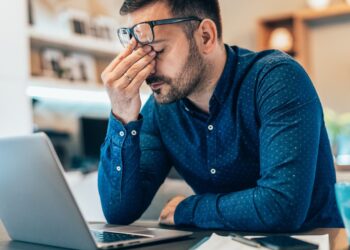 Tips Mengatasi Laptop Lemot Saat Browsing dan Penyebabnya