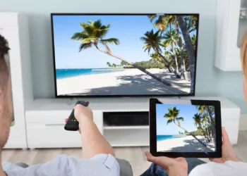 3 Cara Menghubungkan Tablet ke TV yang Bisa Anda Lakukan!