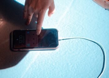 Tips Rawat Ponsel Murah Agar Awet dan Tahan Lama!