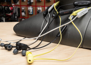 Deretan Headset Neckband Keren 2024, Cek Disini!