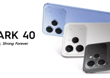 Smartphone TECNO Spark 40 dengan tampilan layar penuh, menyoroti desain premium dan bezel yang tipis.