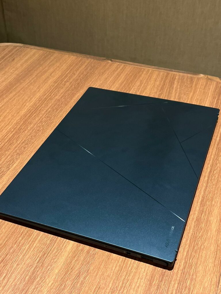 ASUS Zenbook S 13 OLED (UX5304M), Laptop AI Paling Tipis dan Ringan