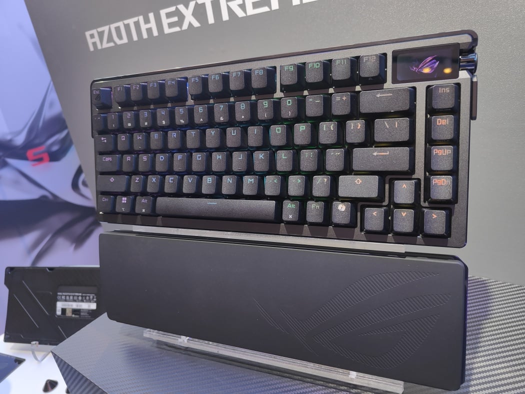 Asus ROG Azoth Extreme