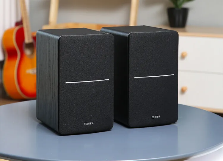 R1280DBs Active Bluetooth Bookshelf Speakers