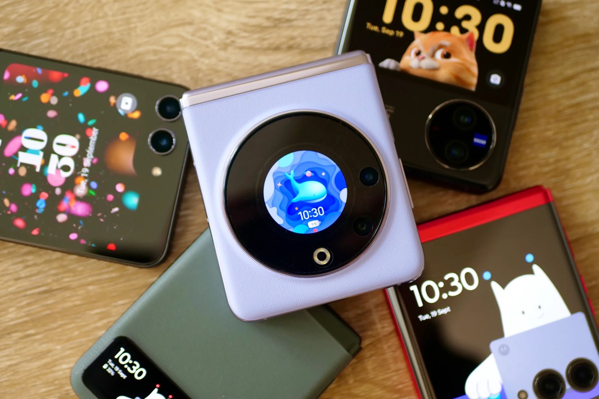 Tecno Phantom V2 Flip