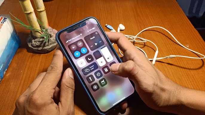 menyambungkan headset Bluetooth