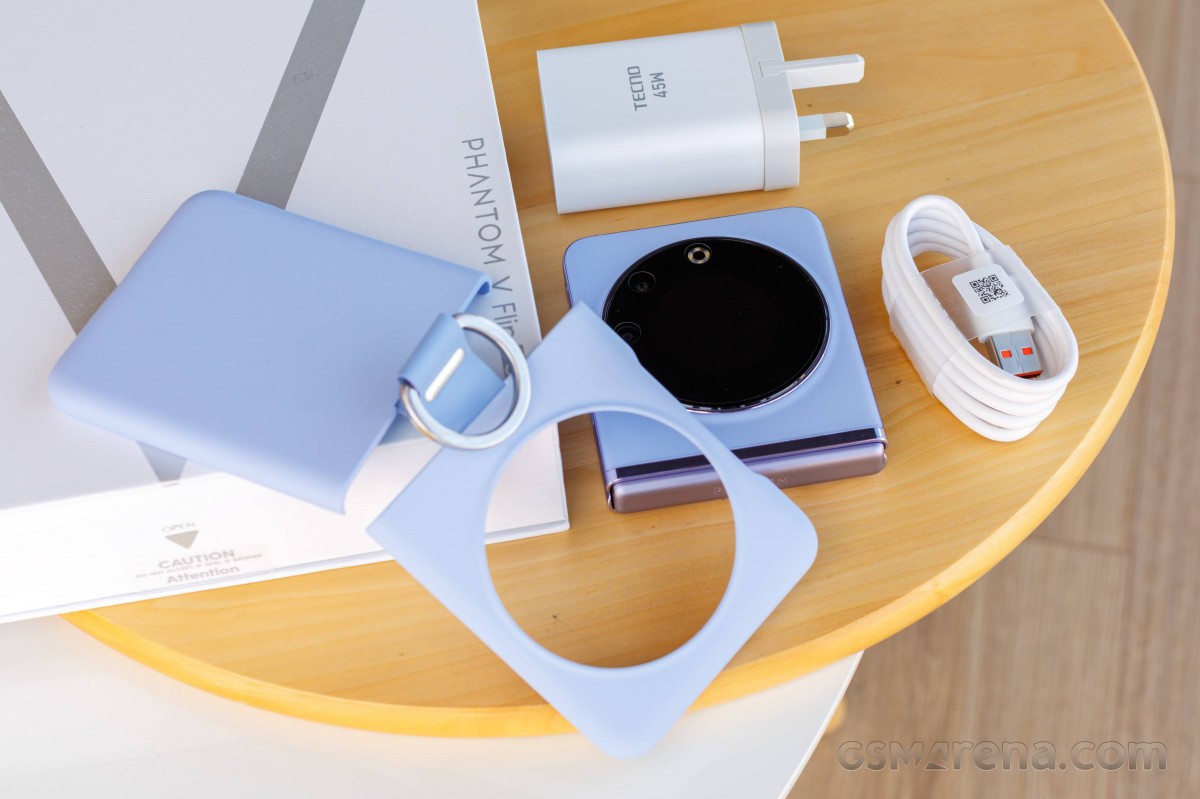 Tecno Phantom V2 Flip