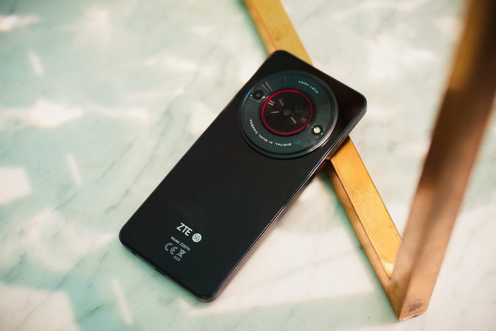 ZTE Blade A75 5G