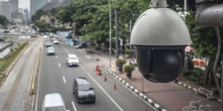 cek CCTV jalan