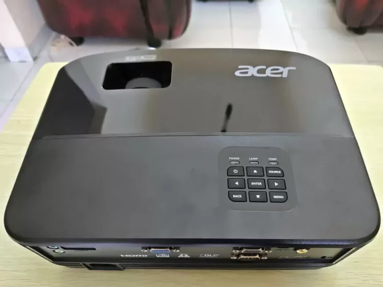 proyektor Acer