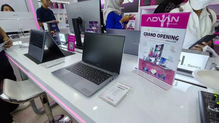 ADVAN Experience Store