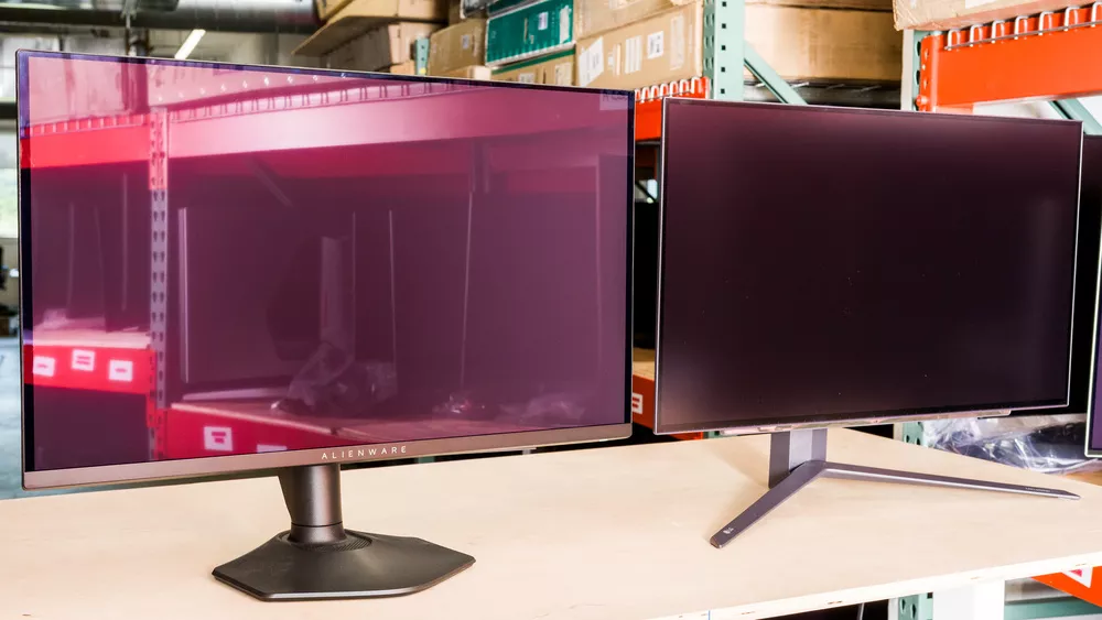 Laptop Matte menampilkan layar dengan tampilan yang lebih lembut, kurang reflektif, dan nyaman untuk mata.