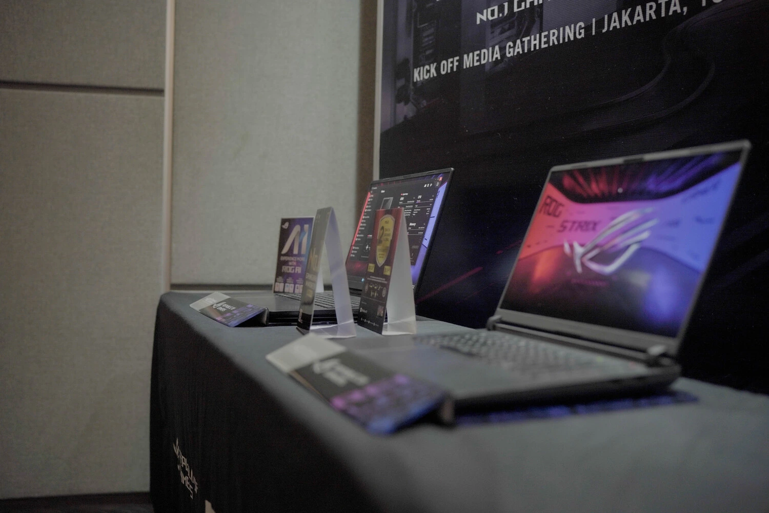 ASUS ROG Strix SCAR dan Strix G 16/18