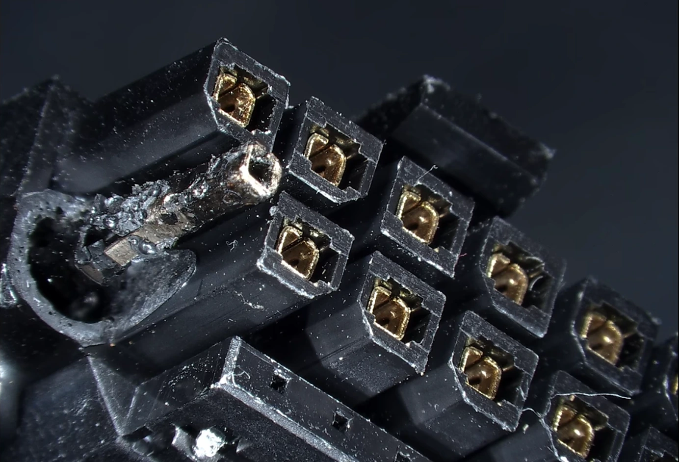 Penyebab Konektor 12VHPWR Bermasalah