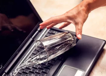 laptop terkena air