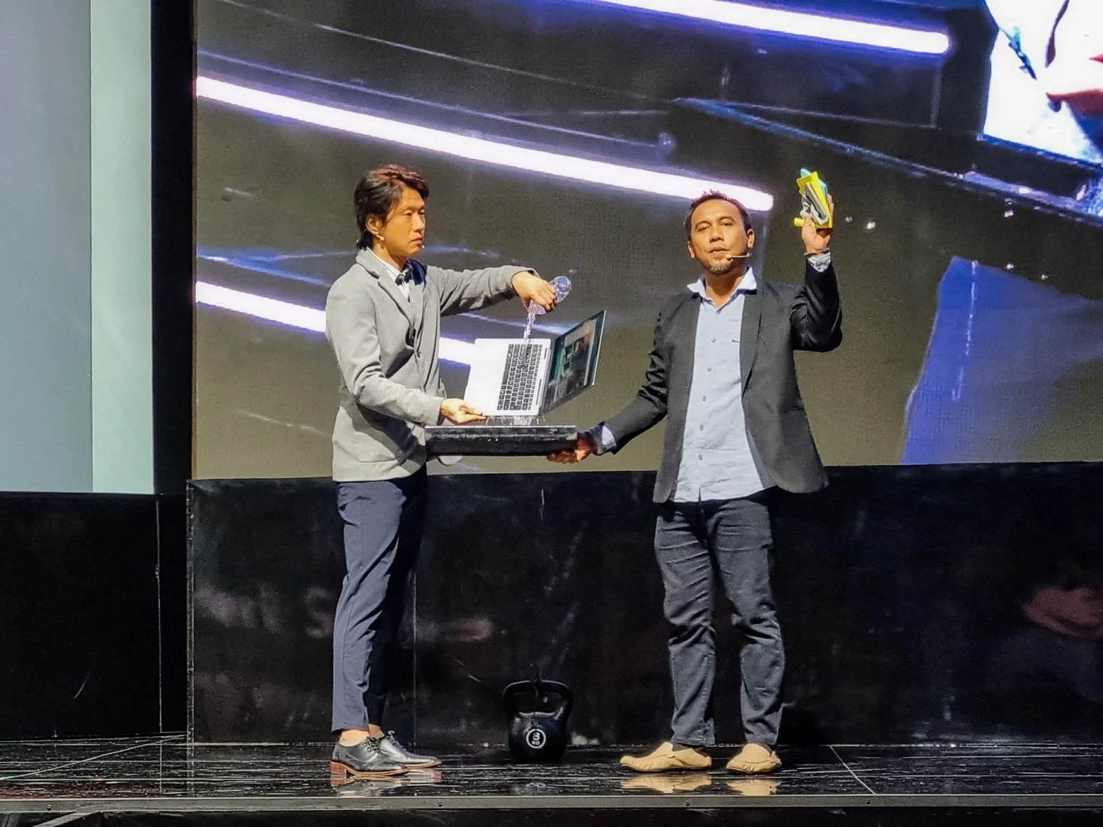 ASUS Expert Series Diciptakan untuk Tangguh Pada Realita Kerja Modern