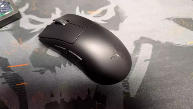 DeathAdder V4 Pro