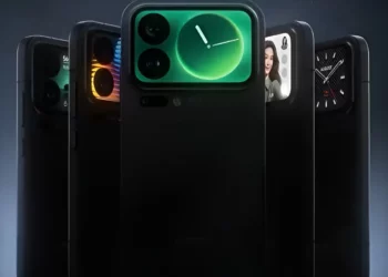 Jajaran HP Xiaomi 17 Pro dengan fitur unggulan layar belakang atau 'Magic Back Screen', ponsel yang harganya diprediksi 45% lebih murah dari iPhone 17 Pro.