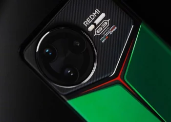 Render desain dari Redmi K90 Pro, yang diyakini sebagai wujud dari Poco F8 Ultra untuk pasar global.