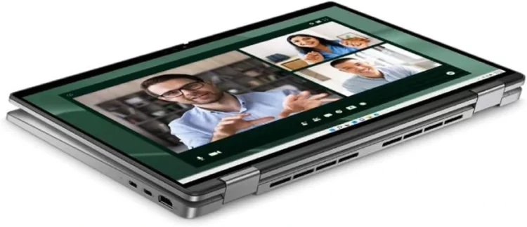 Dell Latitude 7450, salah satu laptop 2-in-1 terbaik untuk bisnis, sedang digunakan untuk video conference dalam mode presentasi.