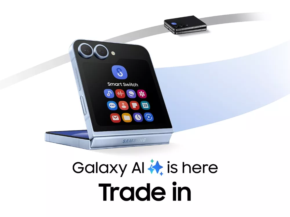 Ilustrasi Samsung Galaxy Z Flip terbuka sebagian menampilkan antarmuka Smart Switch, dengan slogan "Galaxy AI is here Trade in" di bawahnya.