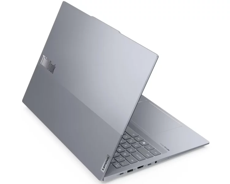 Tampilan belakang Lenovo ThinkBook 16 G7+ AMD, salah satu laptop all rounder terbaik dengan desain stylish dan konektivitas modern.